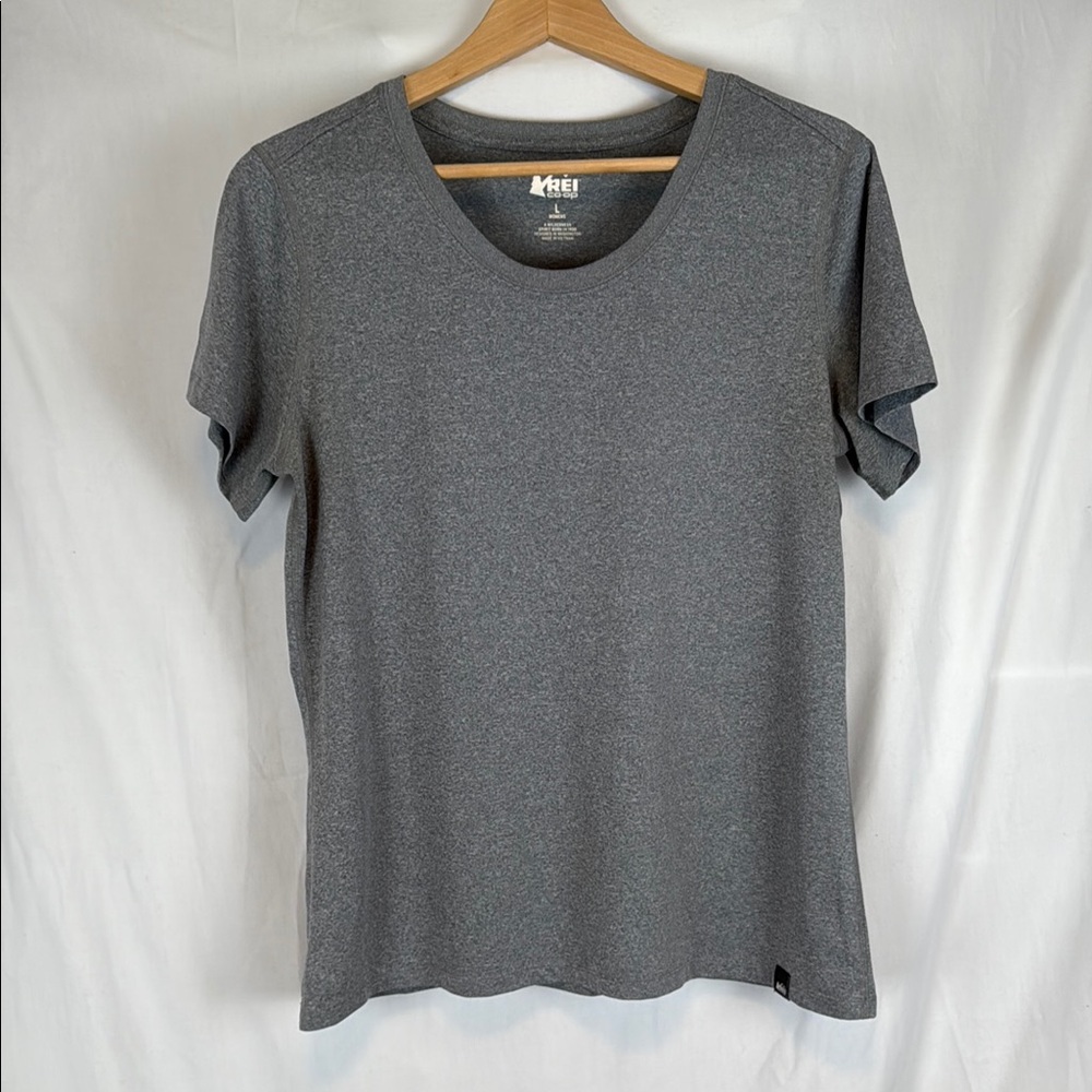 Women's REI Gray Fitted Short Sleeve Tee Size Large
